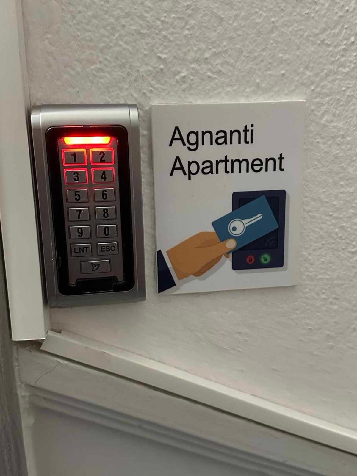 Agnanti Apartment Kavala Rum bild